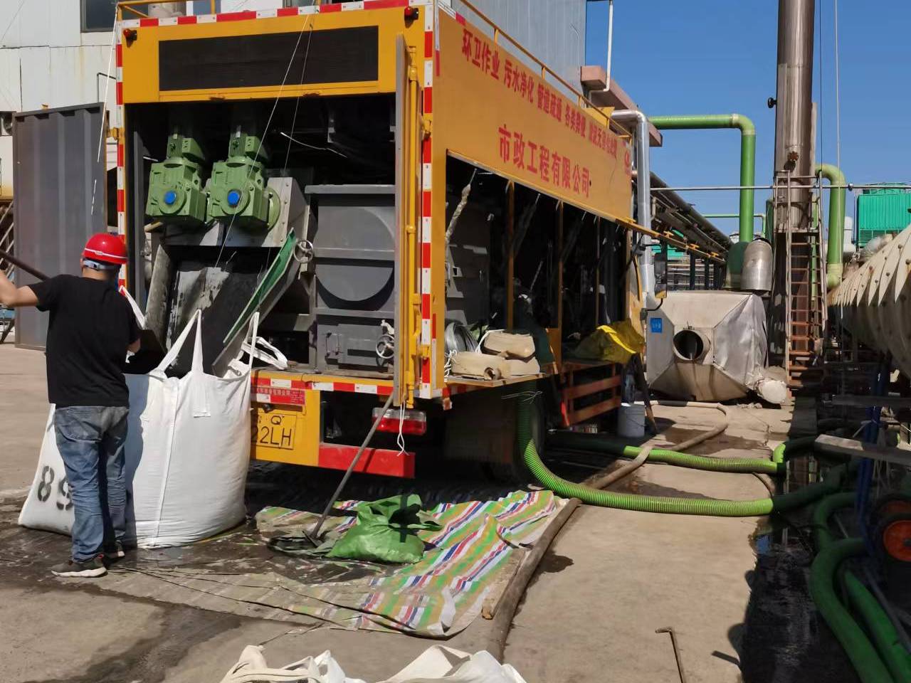 达孜淤泥压干处理